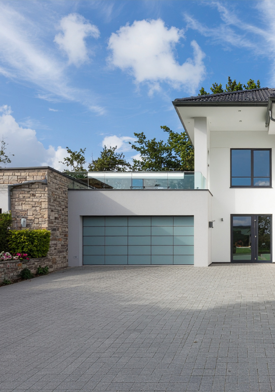 Hofreinigung, Flächenreinigung, Einfahrt Reinigung